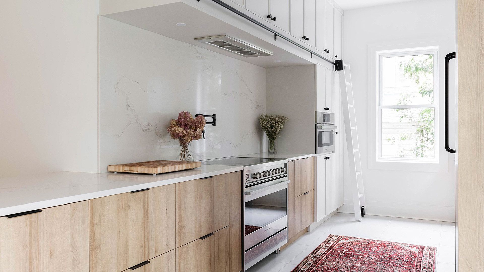 How to choose your kitchen's new range hood